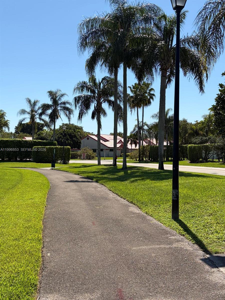 LEXINGTON CLUB VILLAS CON - Residential