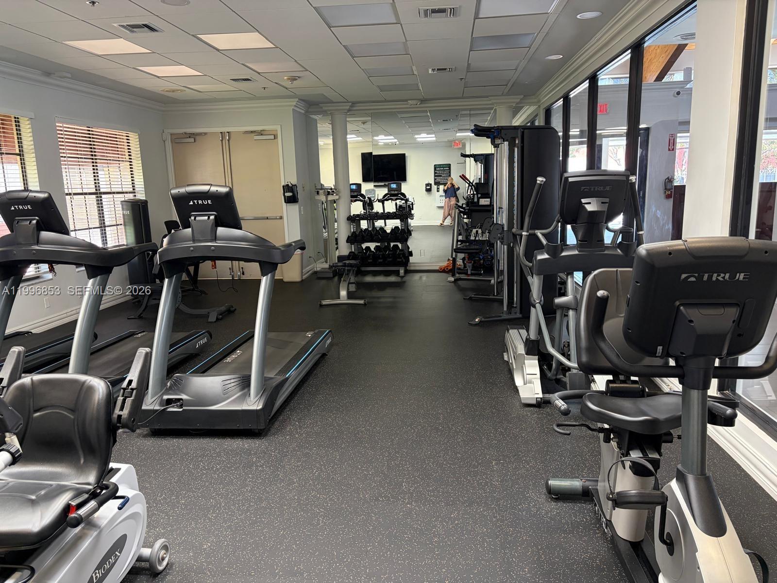 LEXINGTON CLUB VILLAS CON - Residential