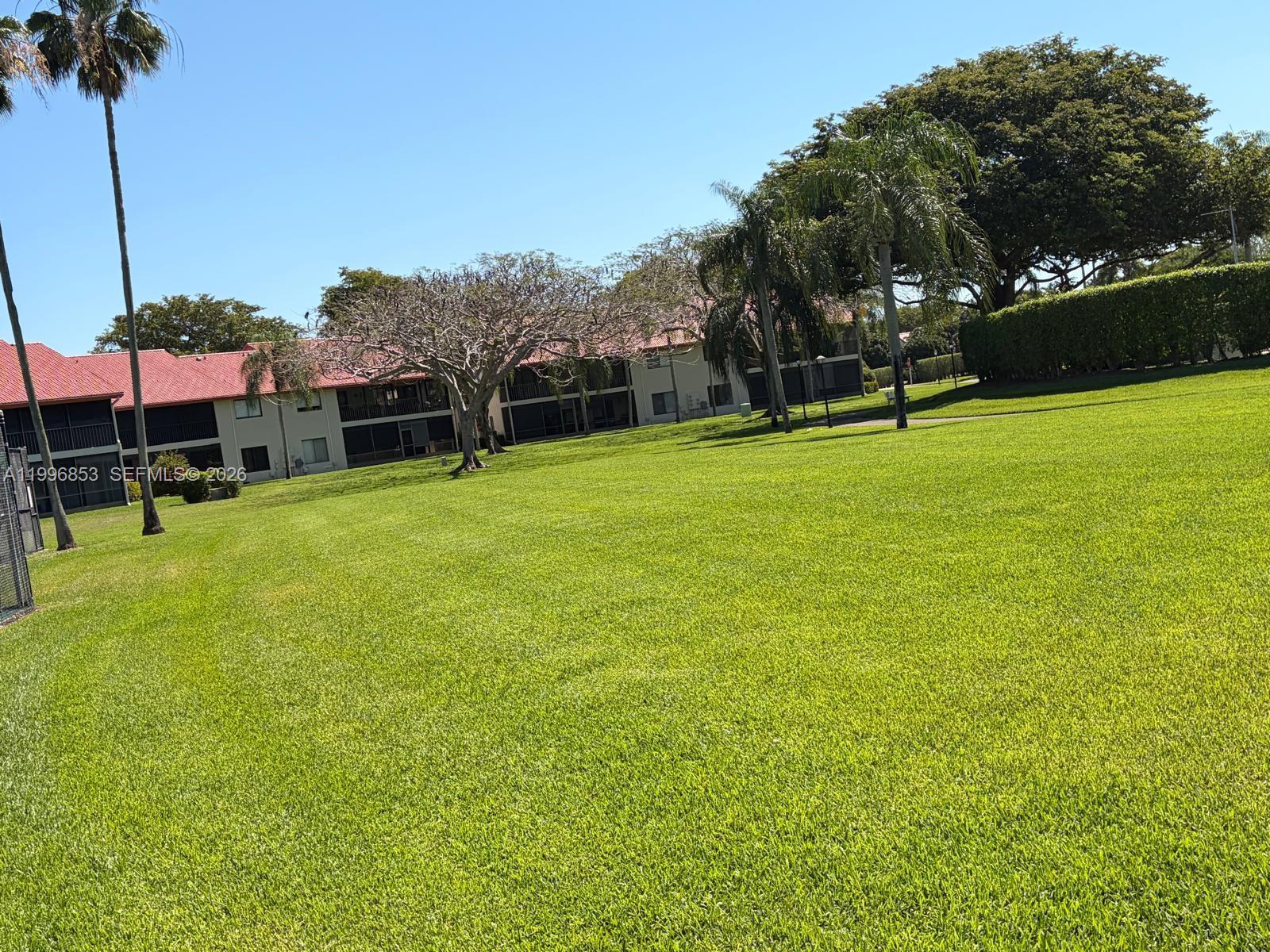 LEXINGTON CLUB VILLAS CON - Residential