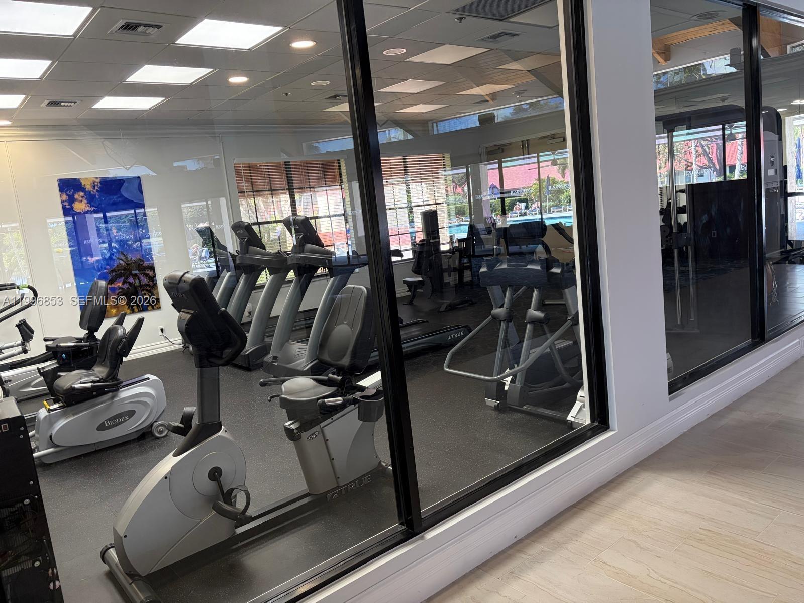 LEXINGTON CLUB VILLAS CON - Residential