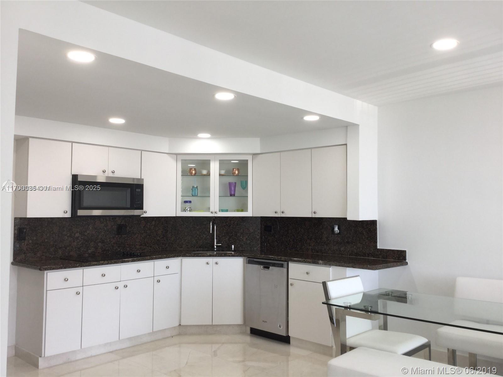 1408 Brickell Bay Dr 1002, Miami, Broward County, Florida - 1 Bedrooms  
1 Bathrooms - 