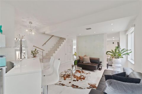 Tiny photo for 10842 NW 53rd Ln, Doral, FL 33178 (MLS # A12006509)