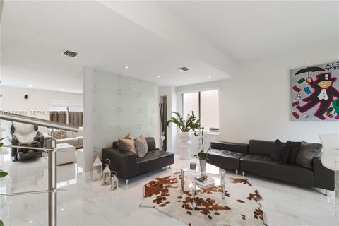 Tiny photo for 10842 NW 53rd Ln, Doral, FL 33178 (MLS # A12006509)