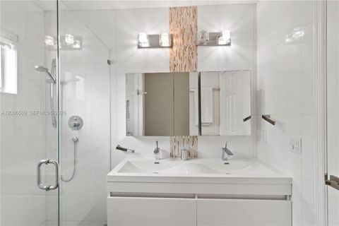 Tiny photo for 10842 NW 53rd Ln, Doral, FL 33178 (MLS # A12006509)