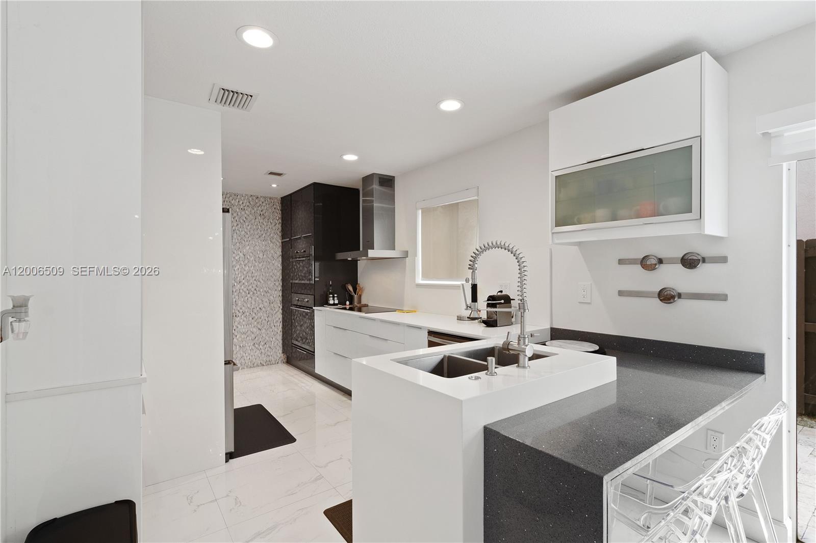 DORAL RESERVE - Residential