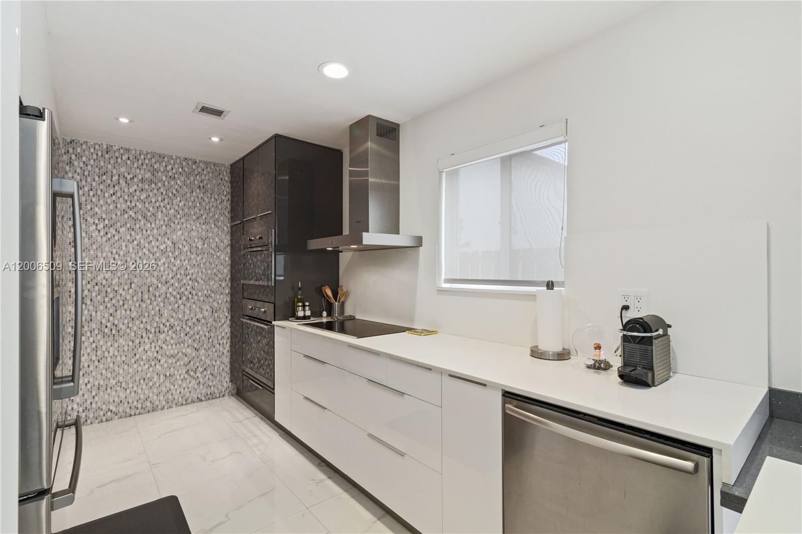 DORAL RESERVE - Residential