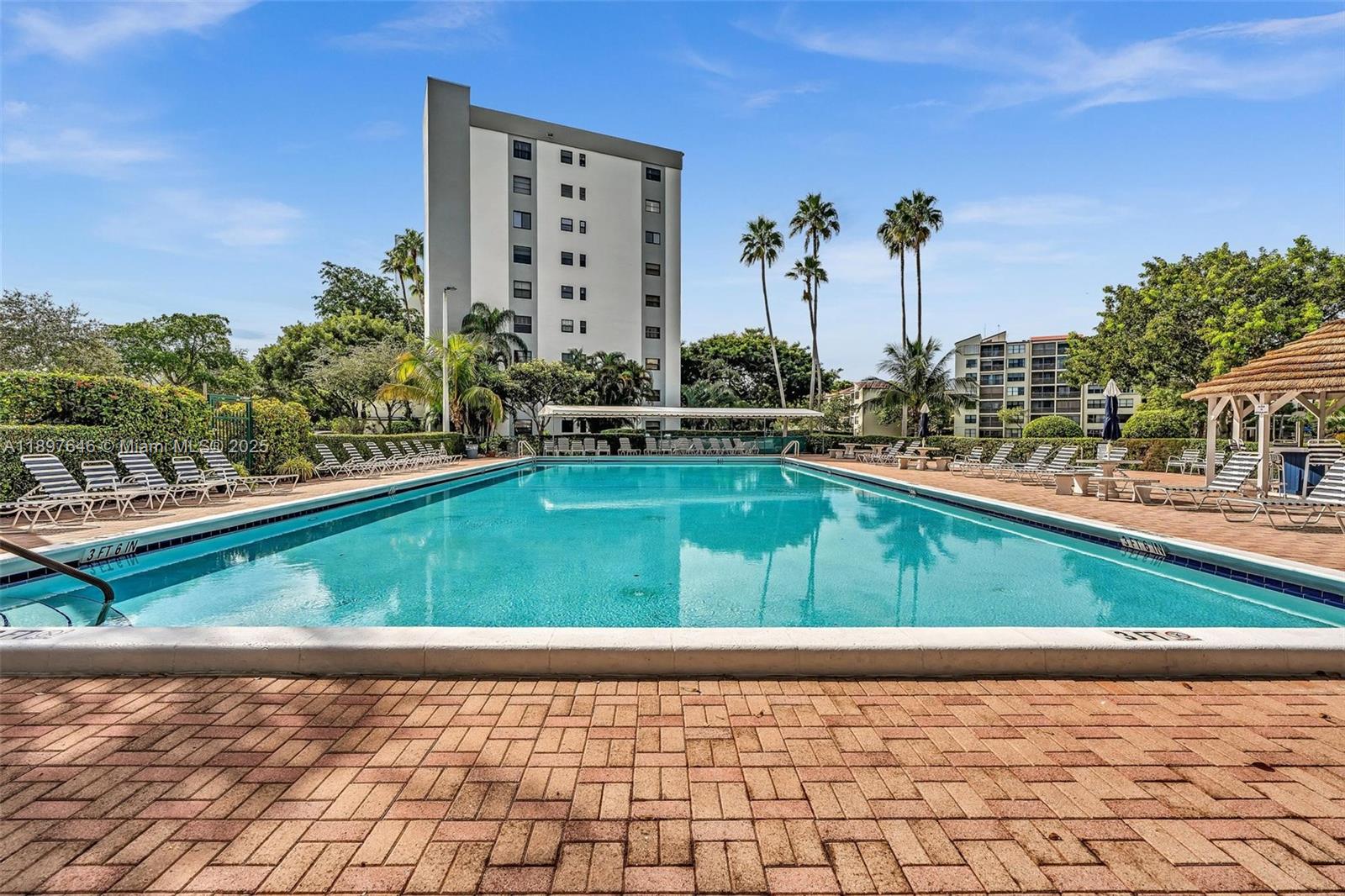 CYPRESS BEND CONDOMINIUM - Residential