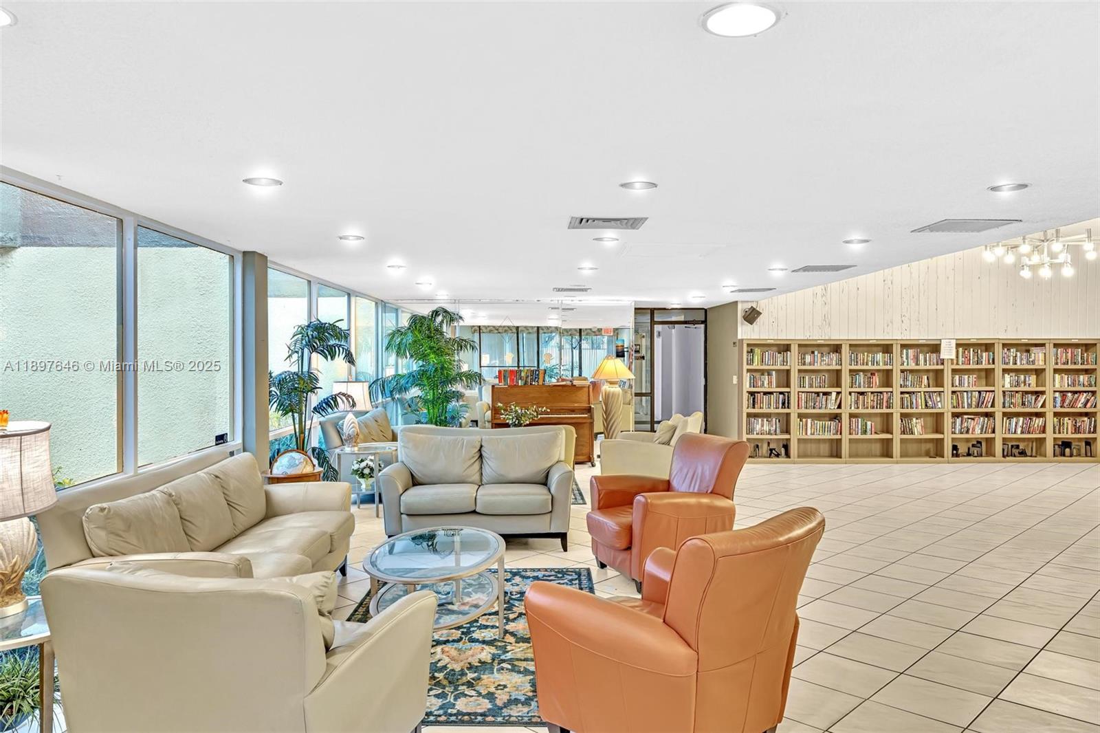 CYPRESS BEND CONDOMINIUM - Residential