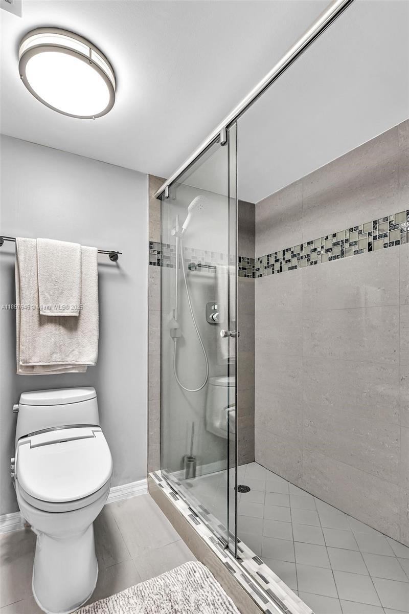 CYPRESS BEND CONDOMINIUM - Residential
