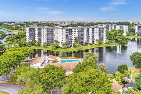 Photo of 2221 Cypress Island Dr #805, Pompano Beach, FL 33069 (MLS # A11897646)