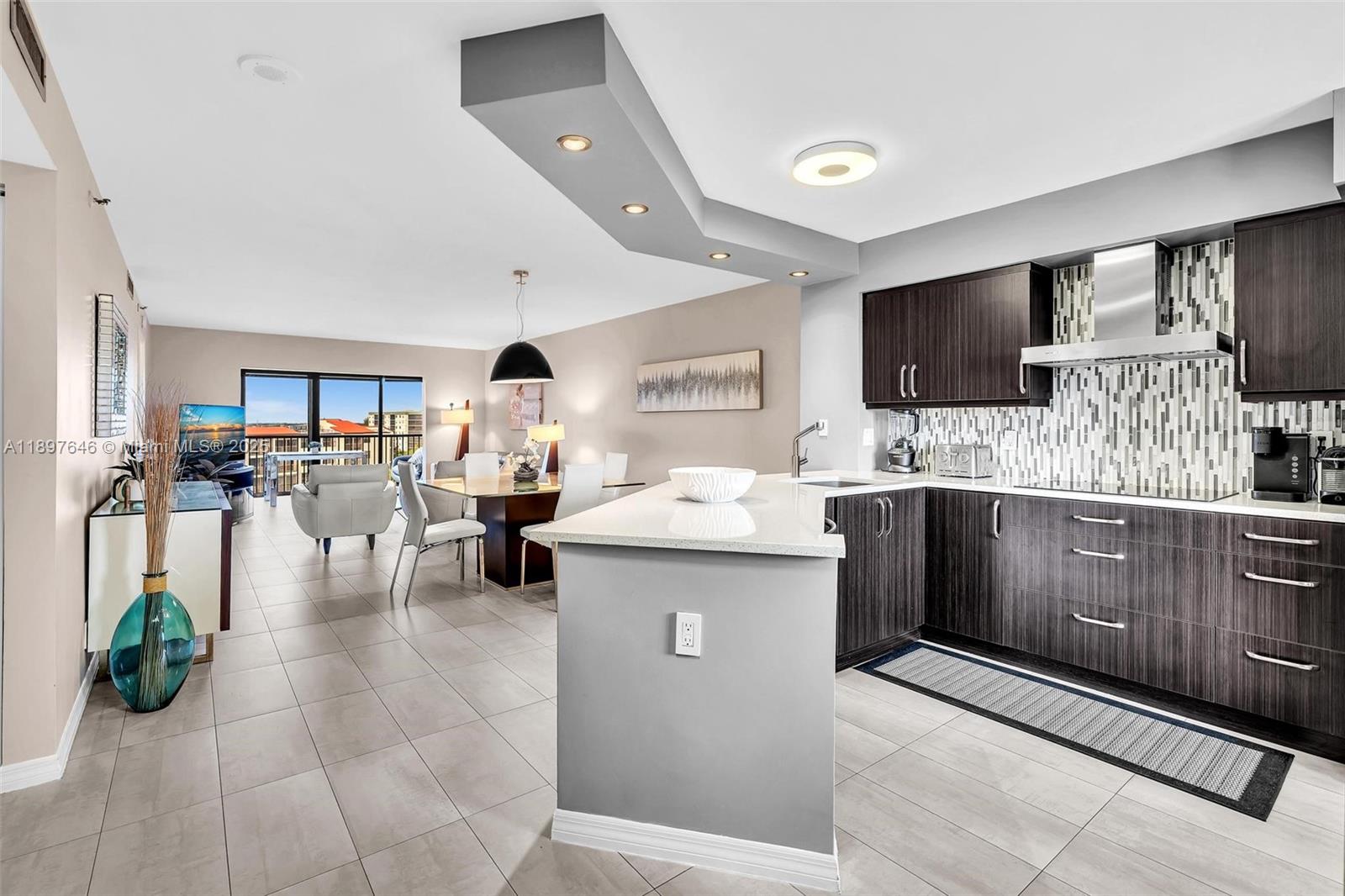 CYPRESS BEND CONDOMINIUM - Residential