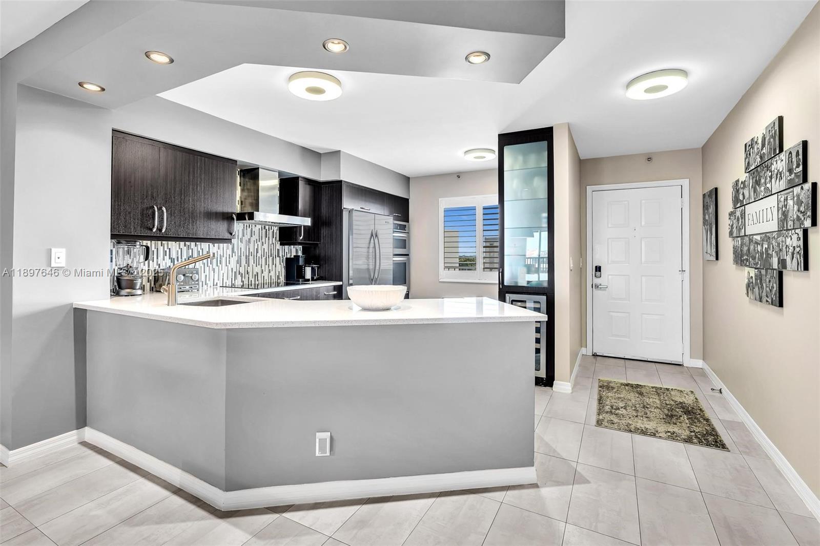 CYPRESS BEND CONDOMINIUM - Residential