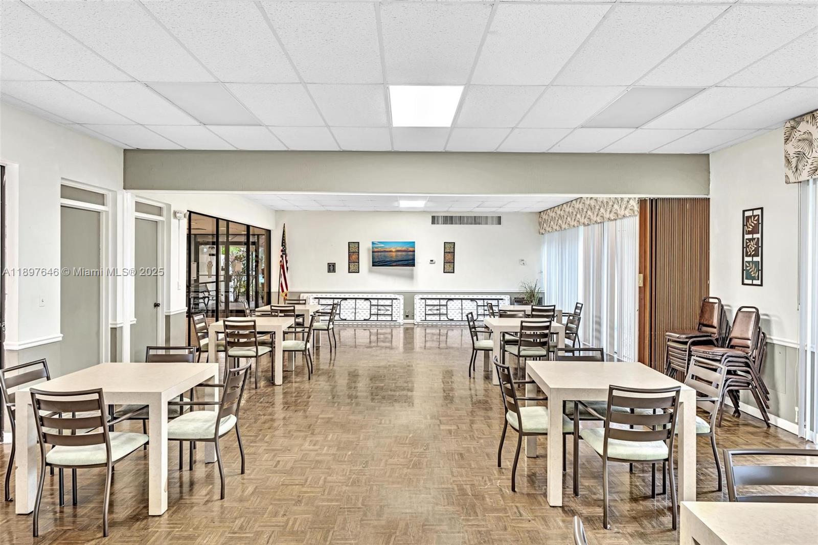 CYPRESS BEND CONDOMINIUM - Residential