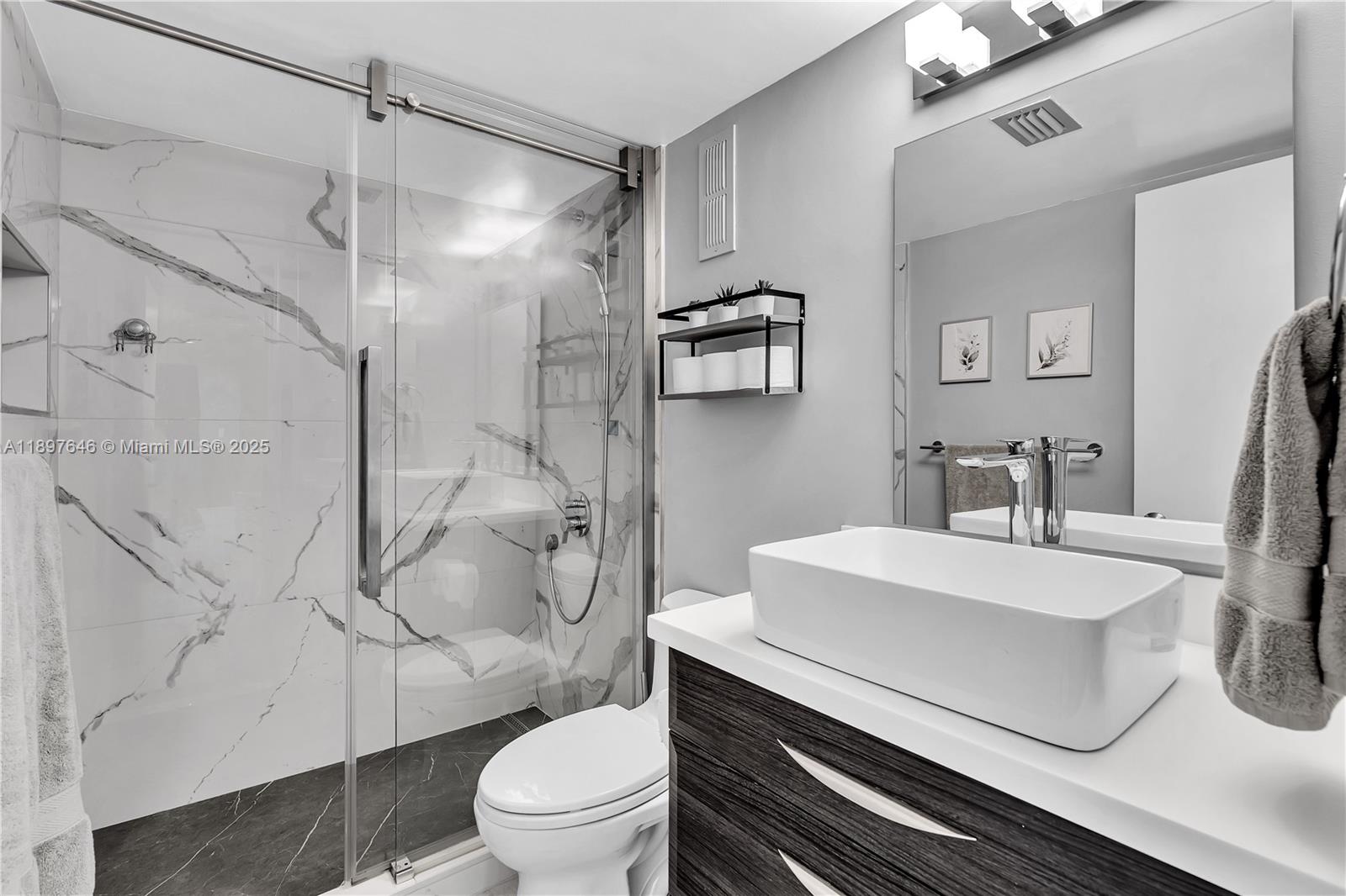 CYPRESS BEND CONDOMINIUM - Residential