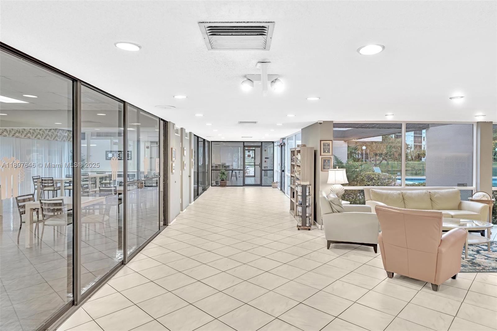 CYPRESS BEND CONDOMINIUM - Residential
