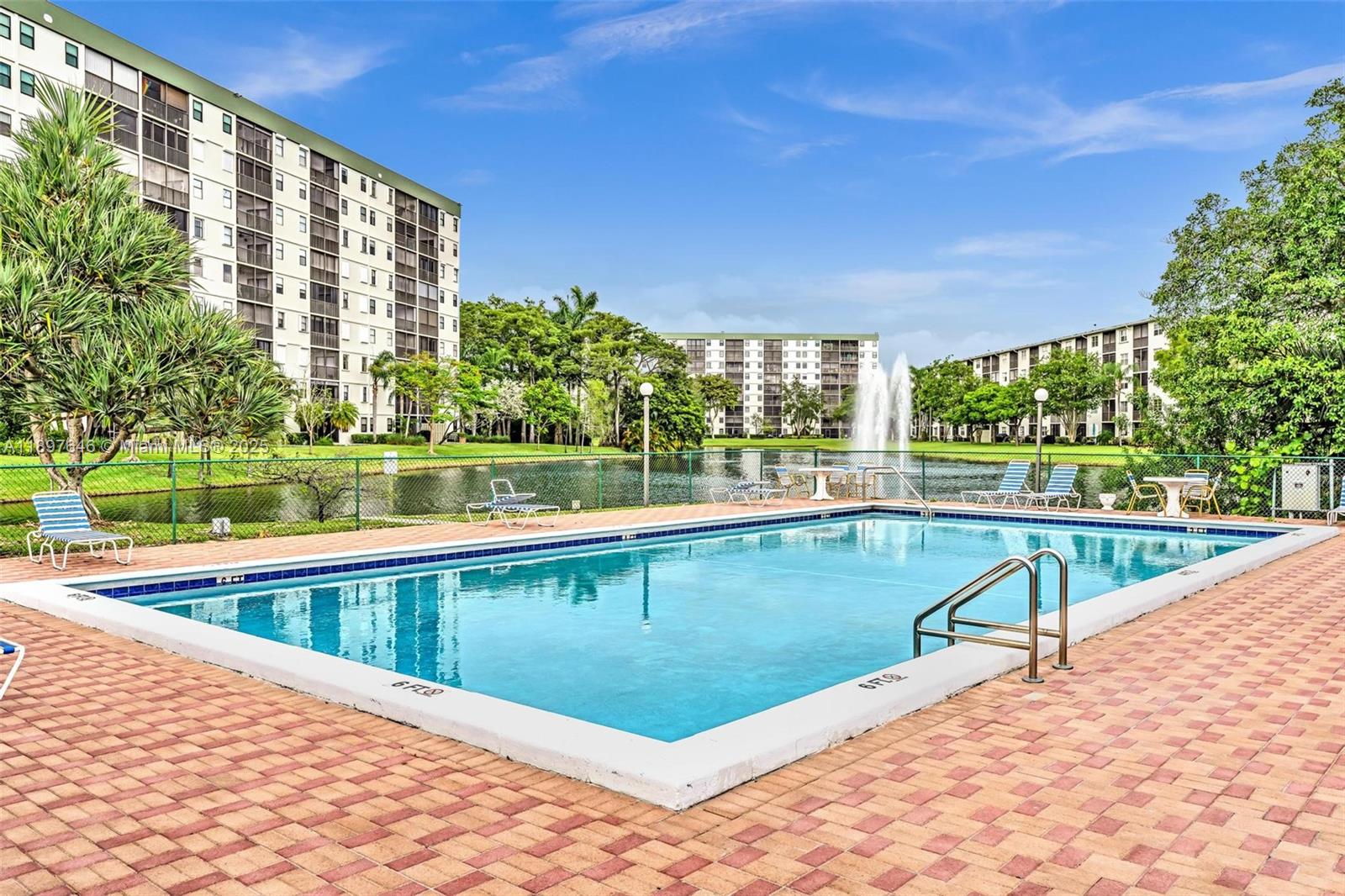 CYPRESS BEND CONDOMINIUM - Residential