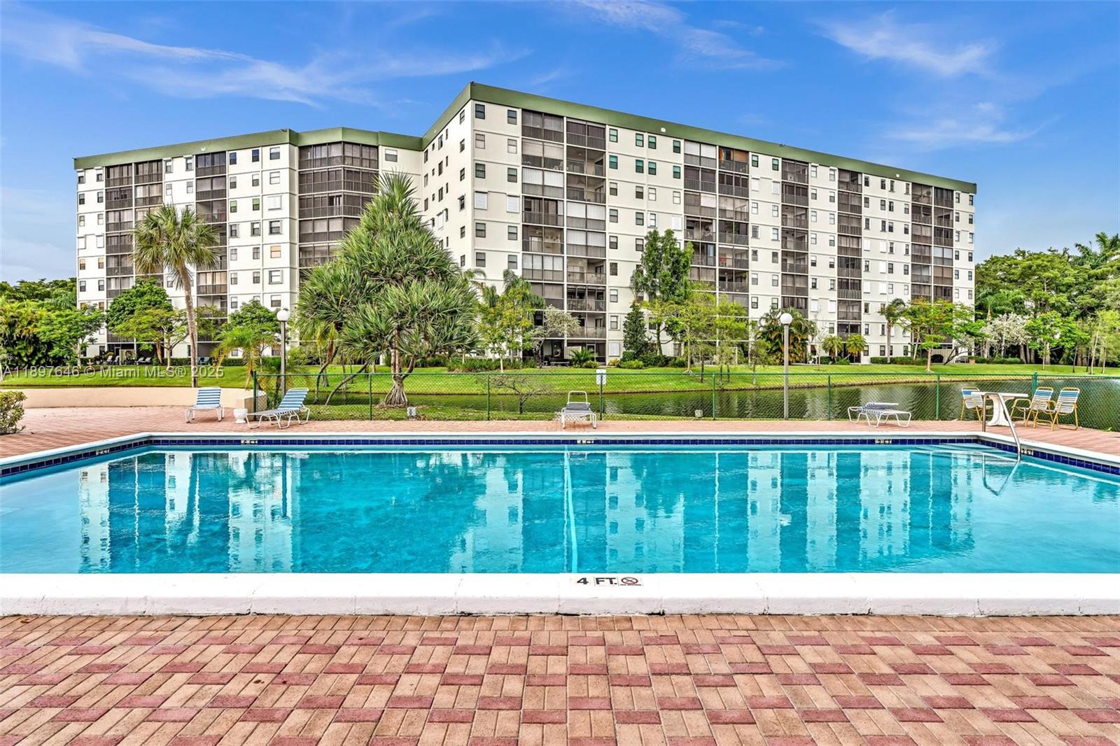 CYPRESS BEND CONDOMINIUM - Residential