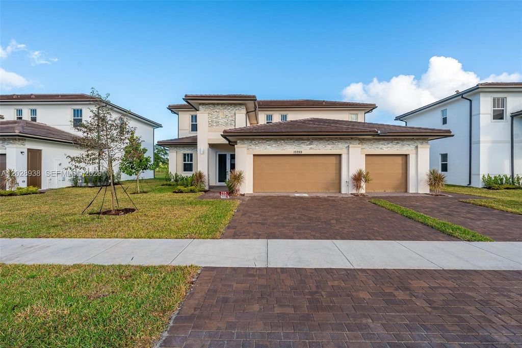 Photo of 12289 SW 43rd St, Davie, FL 33330 (MLS # A12028938)