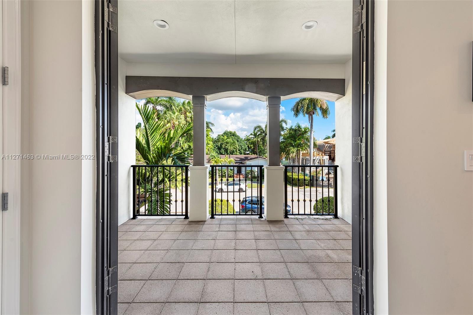 BAY HARBOR ISLAND - Residential