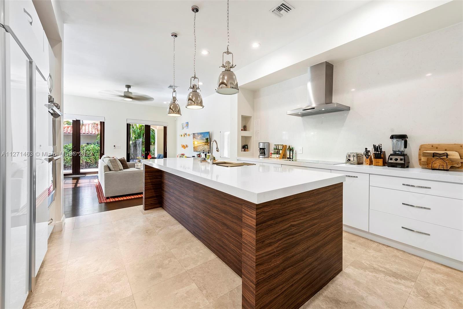 BAY HARBOR ISLAND - Residential