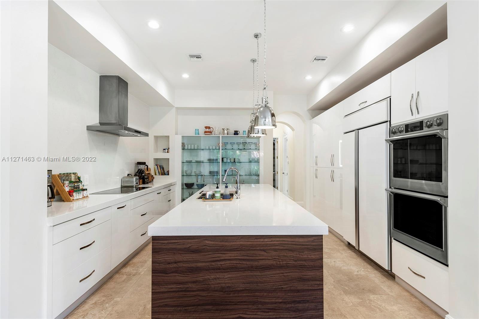 BAY HARBOR ISLAND - Residential