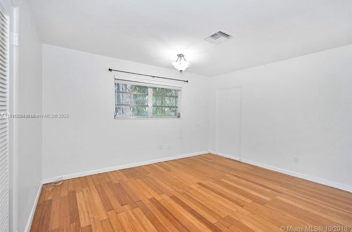 CORAL GABLES SEC E - Residential Lease