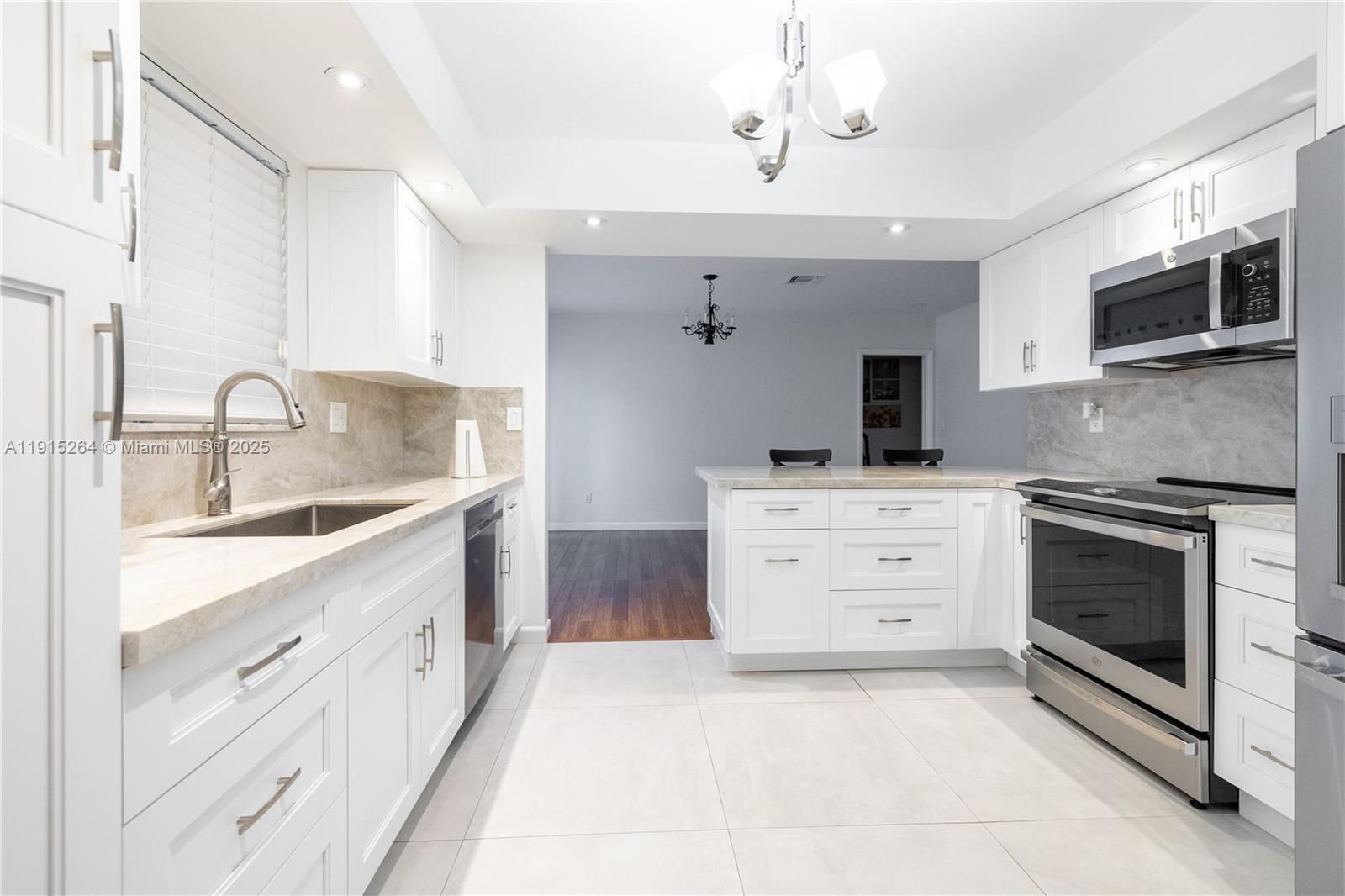 CORAL GABLES SEC E - Residential Lease