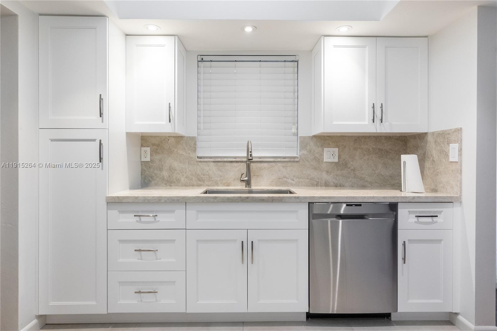 CORAL GABLES SEC E - Residential Lease