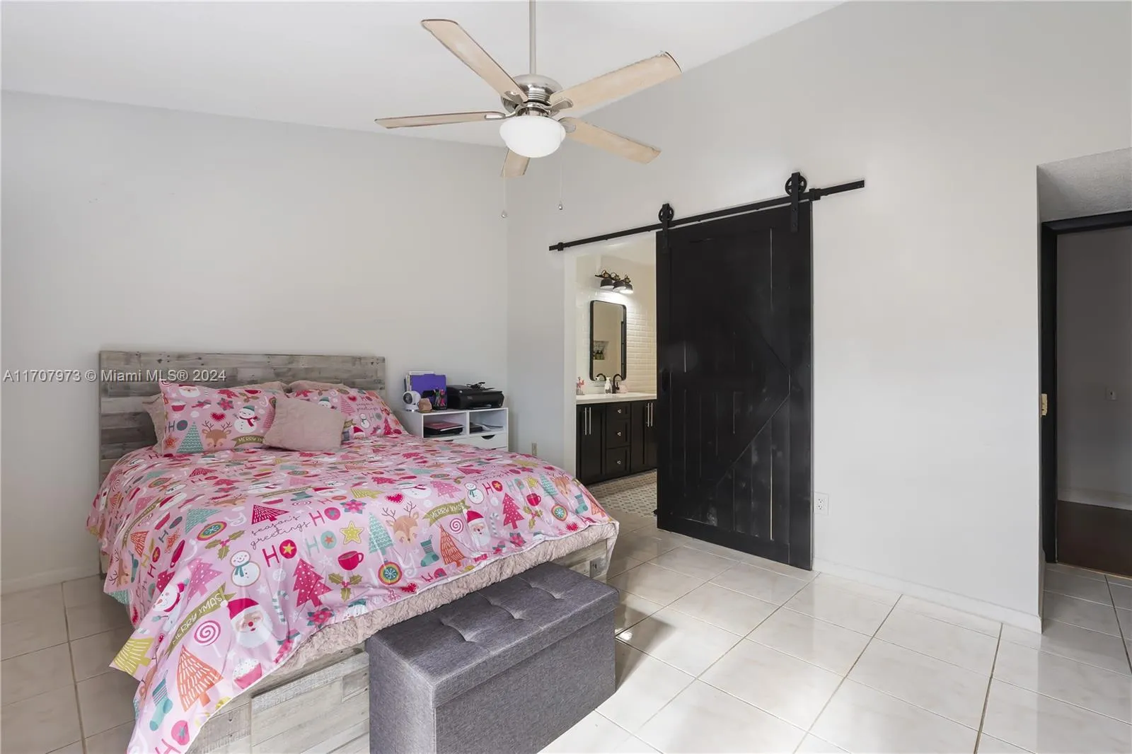 Miami, Florida 33186, United States, 4 Bedrooms Bedrooms, ,2 BathroomsBathrooms,Residential,Pending,27216