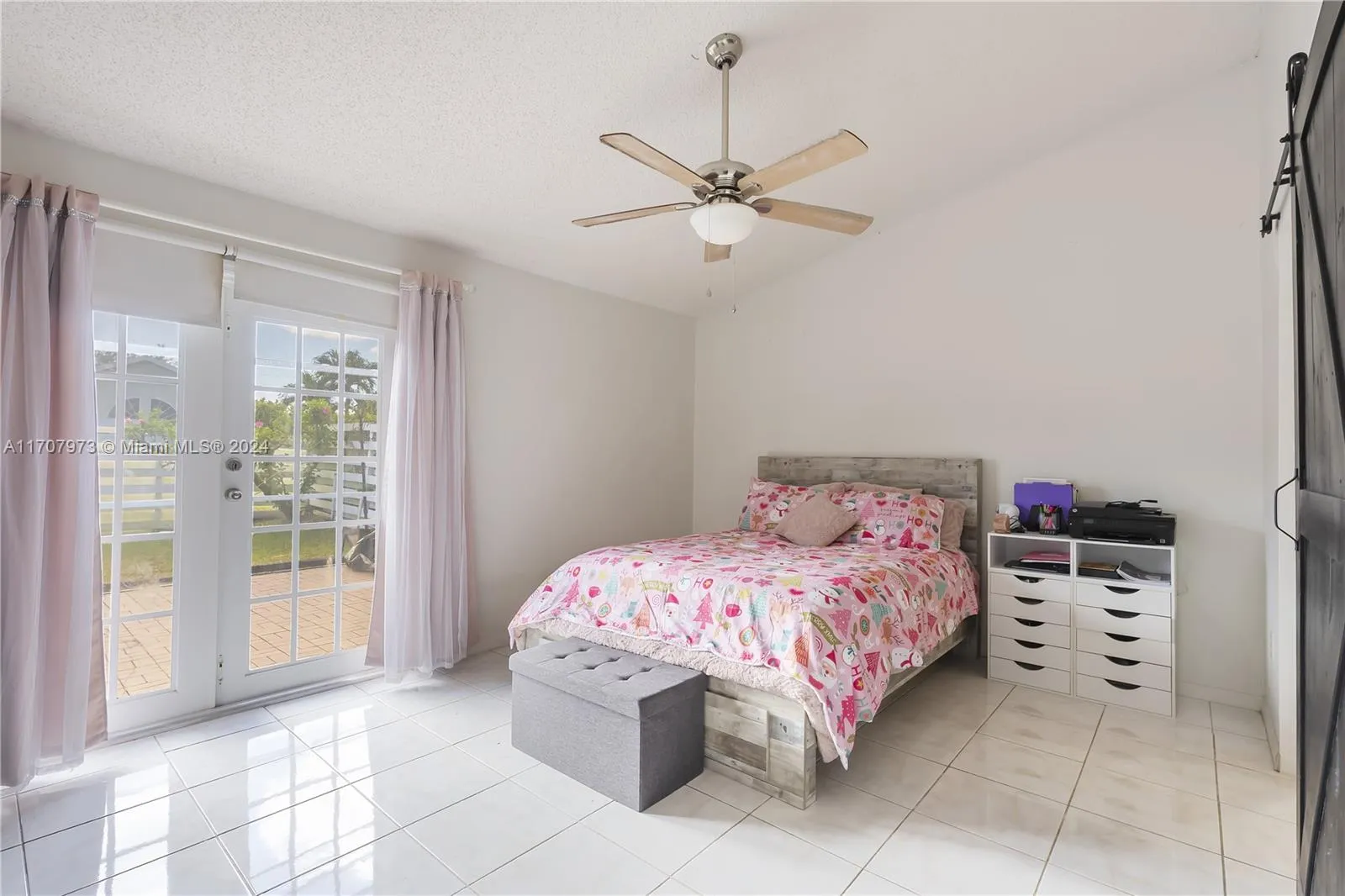 Miami, Florida 33186, United States, 4 Bedrooms Bedrooms, ,2 BathroomsBathrooms,Residential,Pending,27216