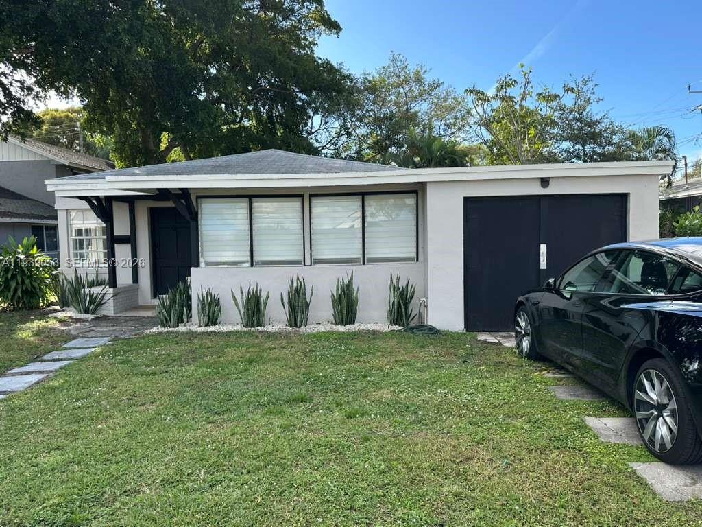 LAUDERDALE - Residential Lease