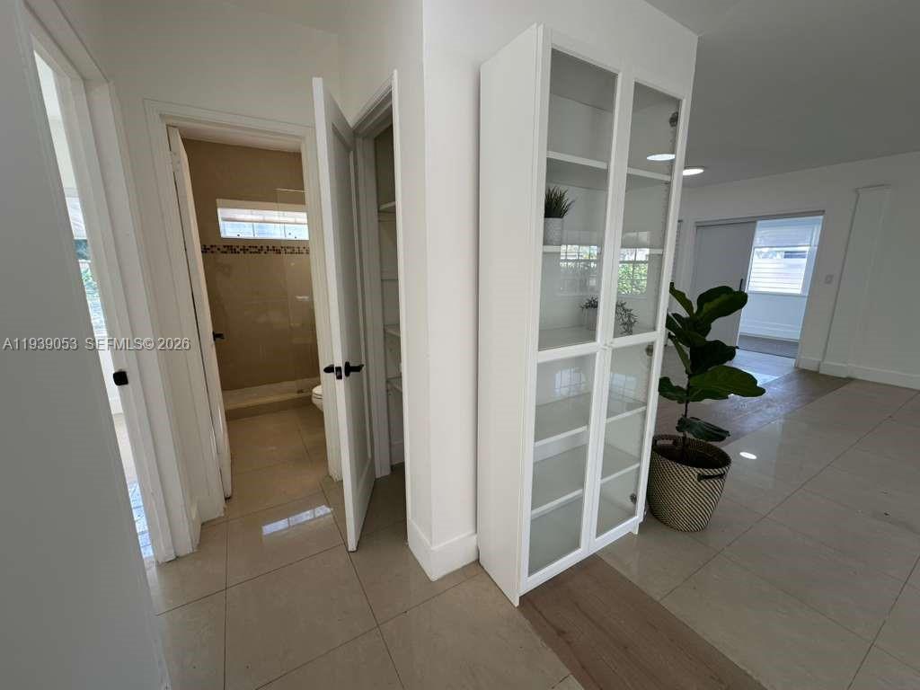 LAUDERDALE - Residential Lease