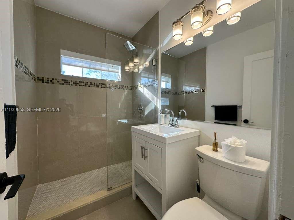 LAUDERDALE - Residential Lease