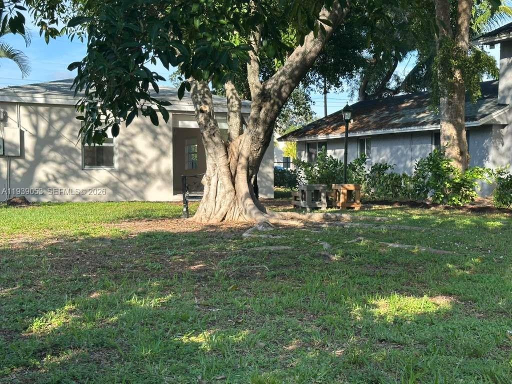 LAUDERDALE - Residential Lease