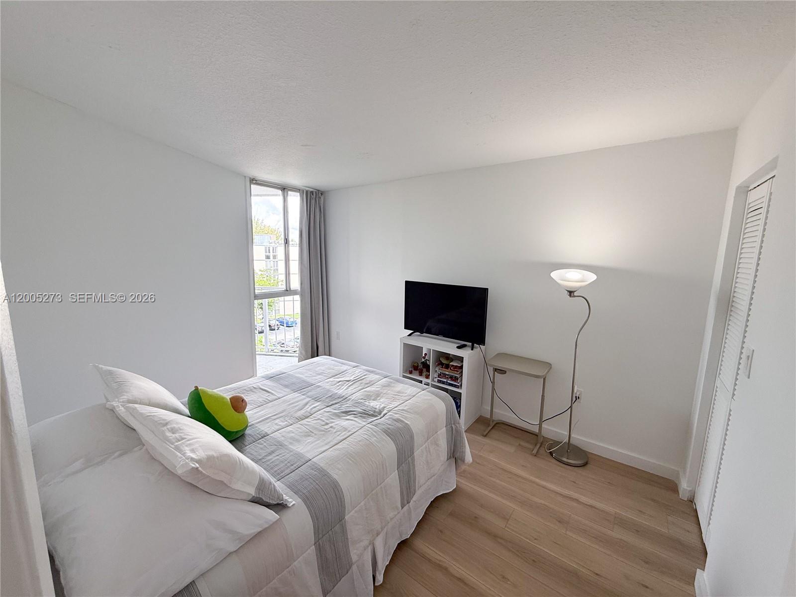 LAS BRISAS@ COUNTRY CLUB - Residential