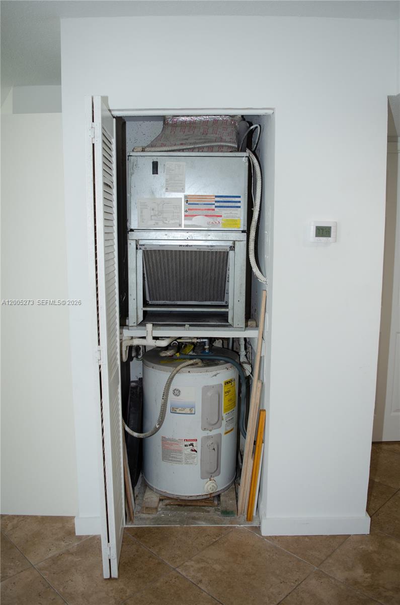 LAS BRISAS@ COUNTRY CLUB - Residential