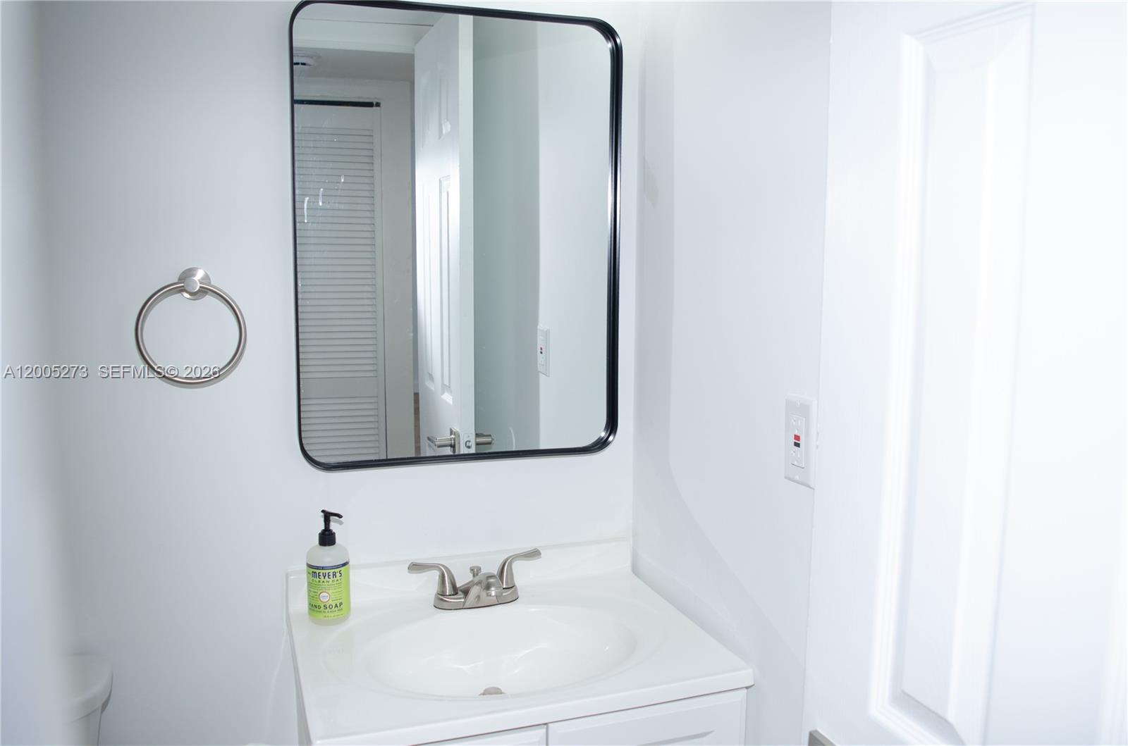 LAS BRISAS@ COUNTRY CLUB - Residential