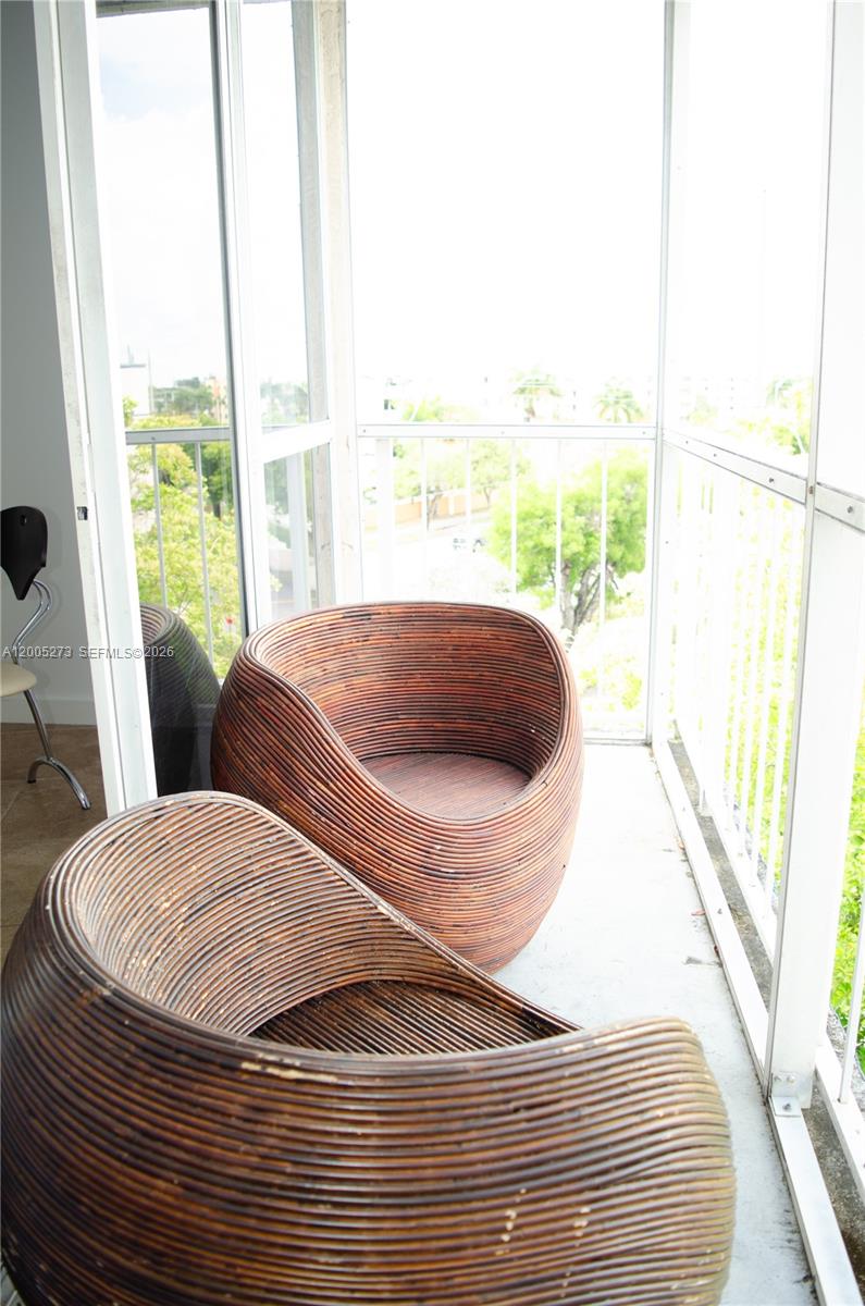 LAS BRISAS@ COUNTRY CLUB - Residential