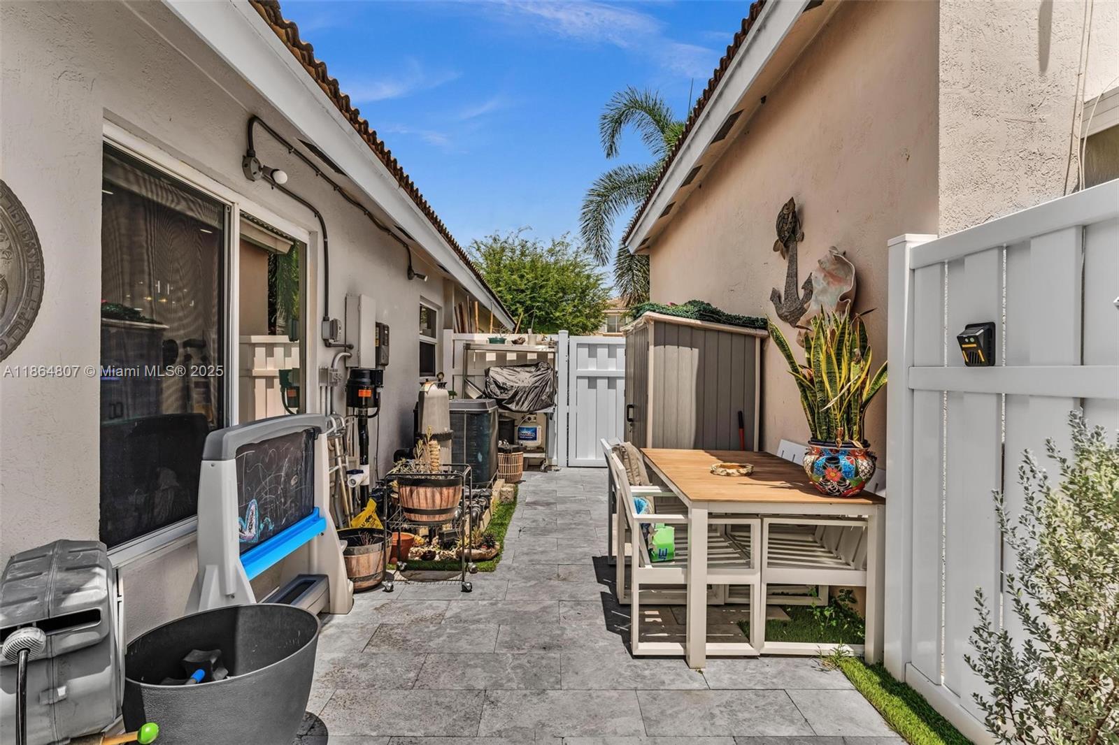 BANYAN OAKRIDGE PLAT - Residential