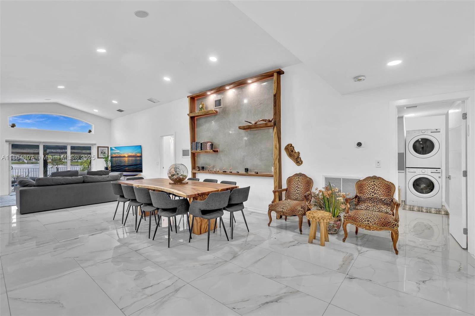 BANYAN OAKRIDGE PLAT - Residential