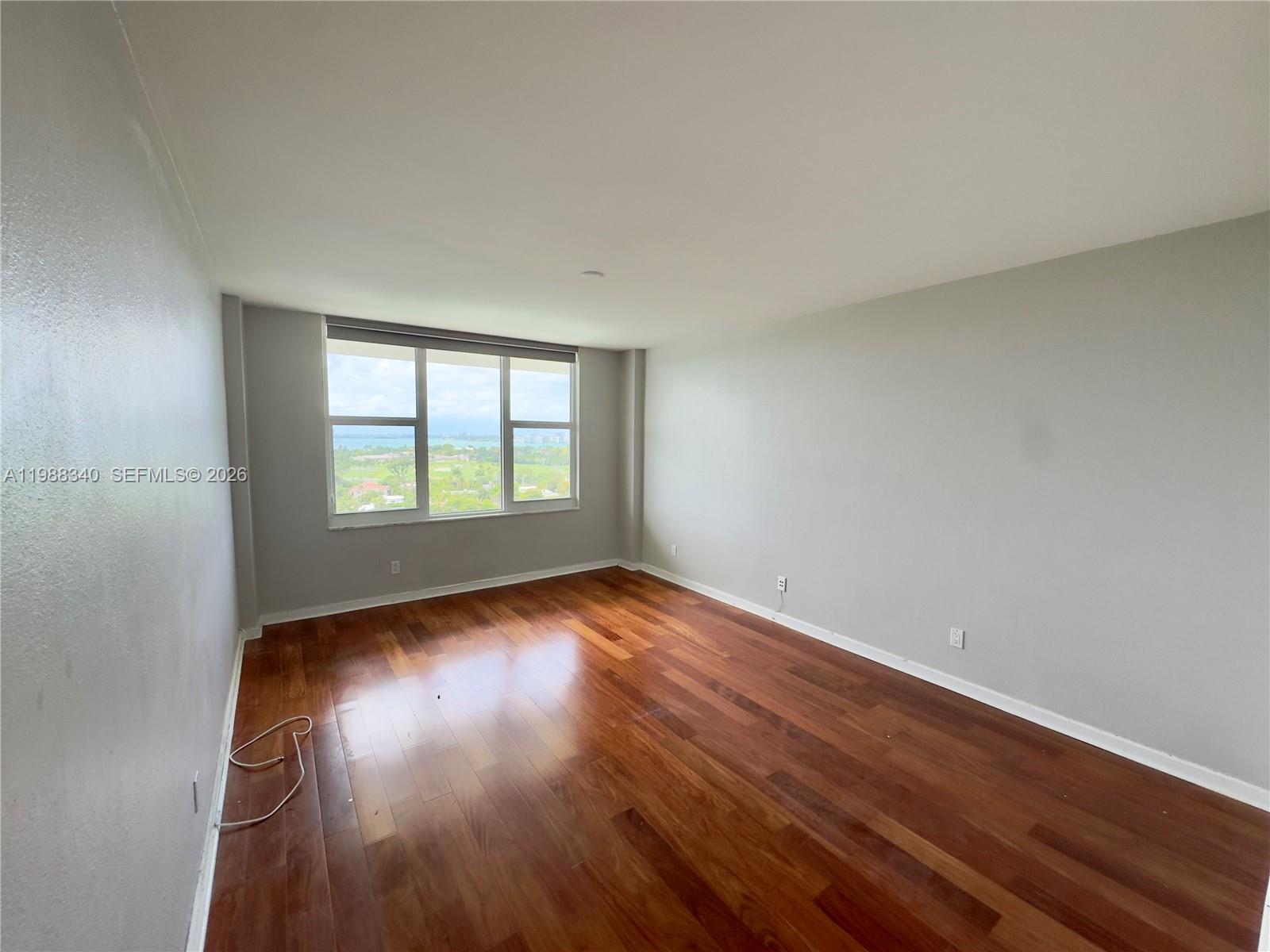 5600 CONDO - Residential Lease