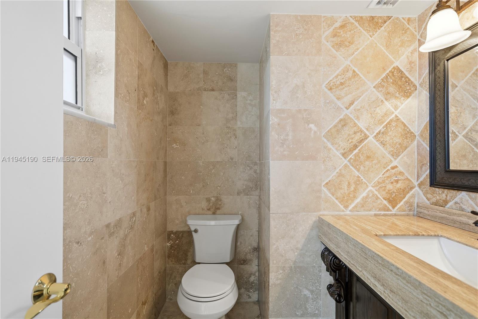 ROYAL BAJAMIAN WEST - Residential