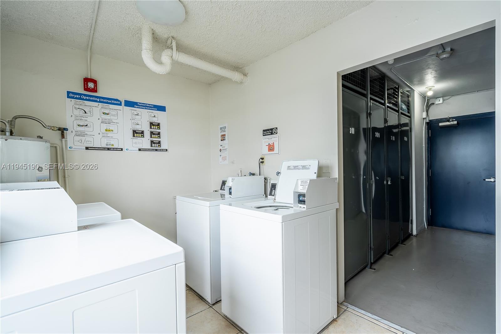 ROYAL BAJAMIAN WEST - Residential