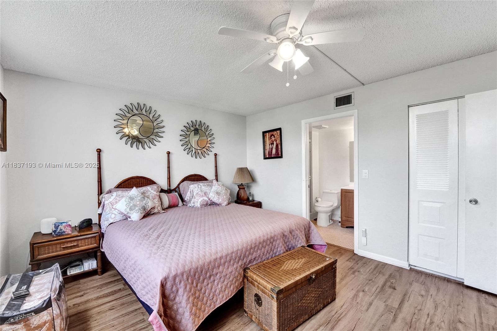 12 OF PALM SPRINGS 2 COND - Residential