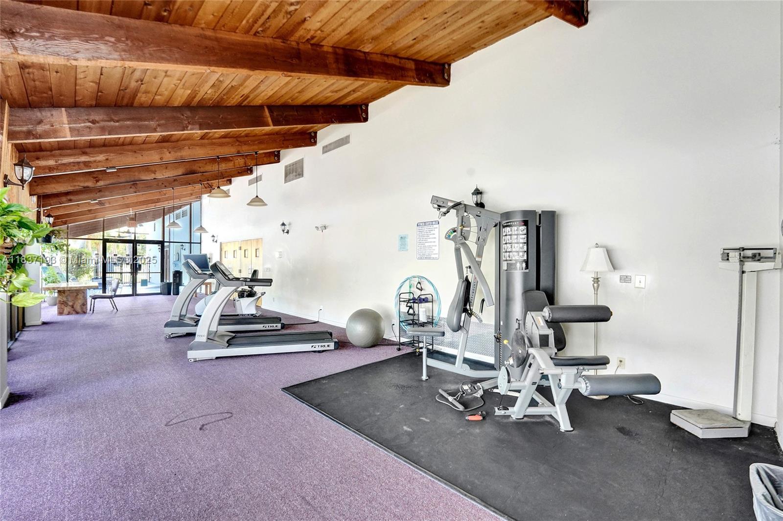 12 OF PALM SPRINGS 2 COND - Residential