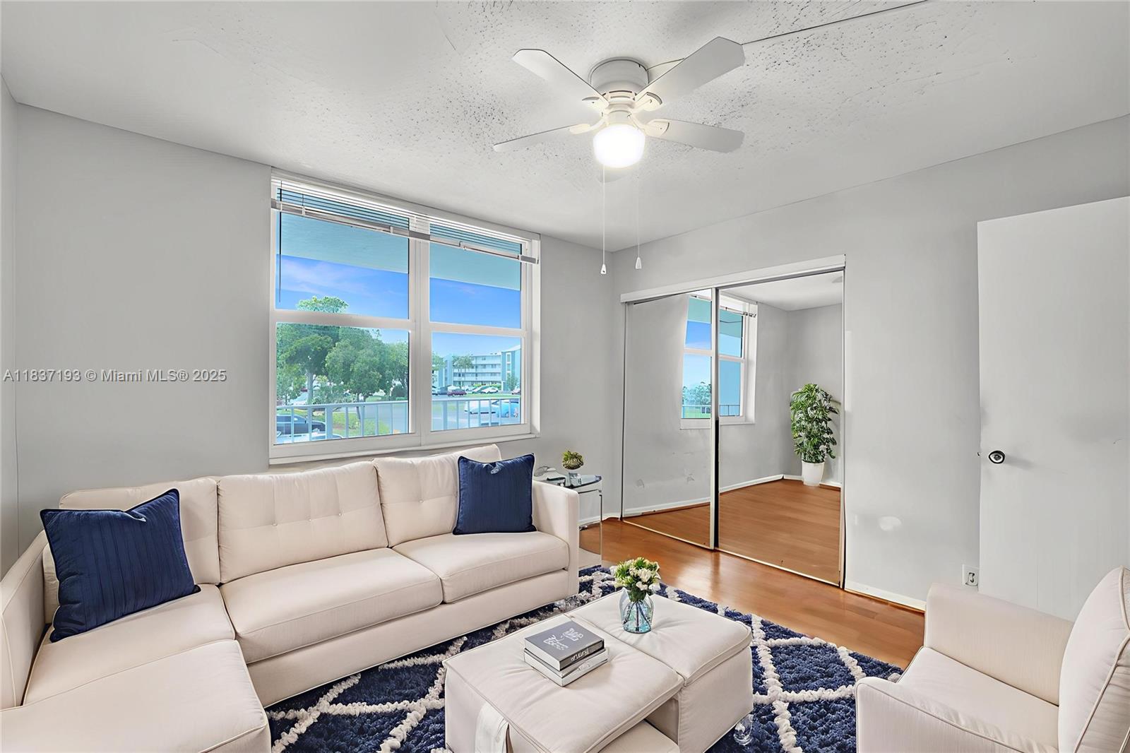 12 OF PALM SPRINGS 2 COND - Residential