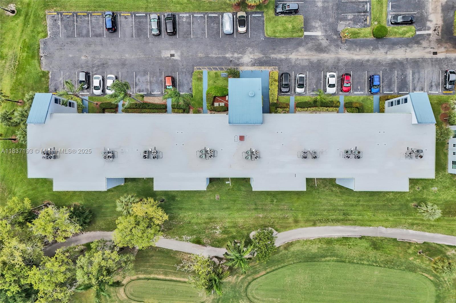 12 OF PALM SPRINGS 2 COND - Residential