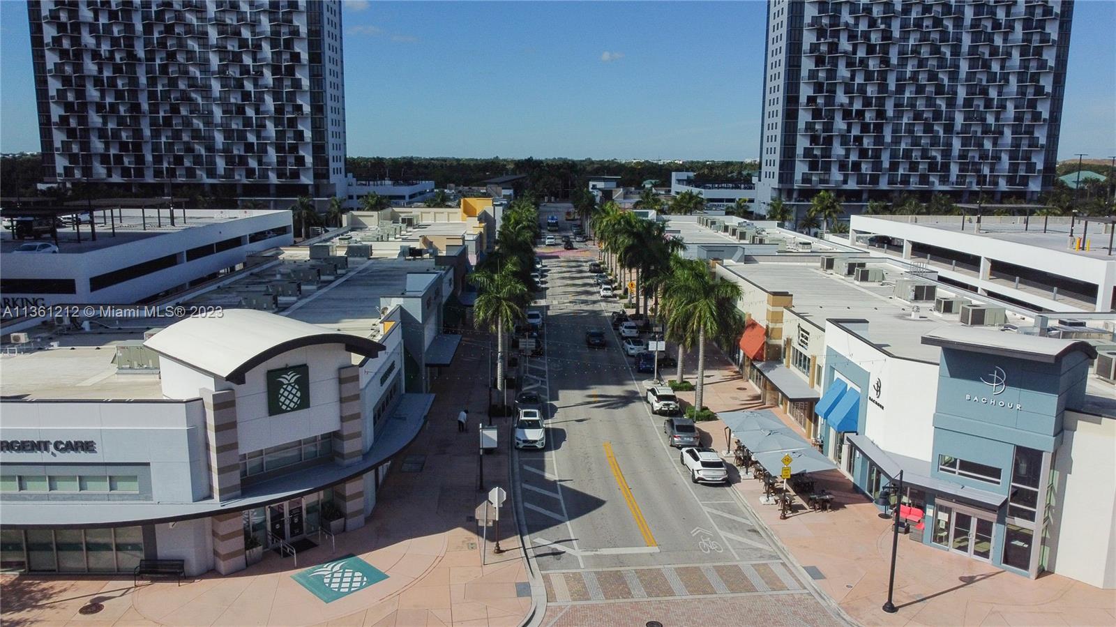 URBANA DOWNTOWN DORAL - Residential Lease