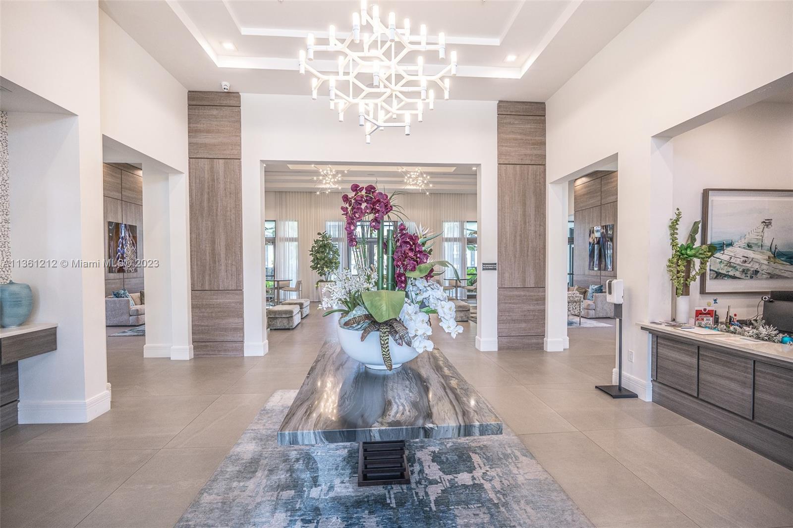 URBANA DOWNTOWN DORAL - Residential Lease