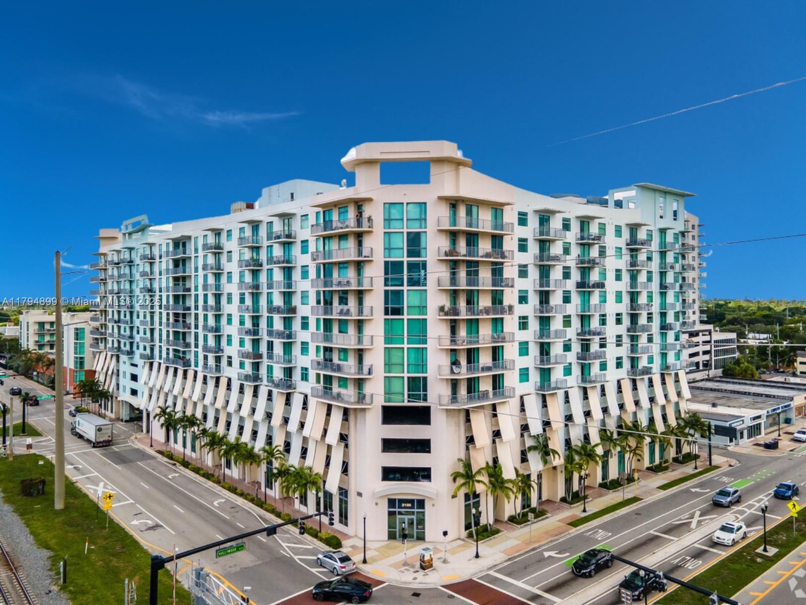 Rental Property at 140 S Dixie Hwy 907, Hollywood, Broward County, Florida - Bedrooms: 2 
Bathrooms: 2  - $2,600 MO.
